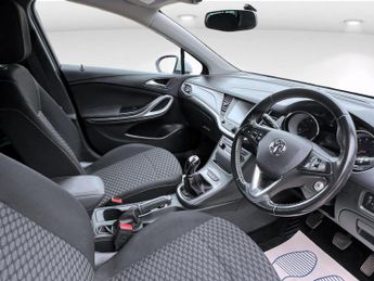 Vauxhall Astra 1.6 CDTi ecoTEC BlueInjection Tech Line Nav Euro 6 (s/s) 5dr
