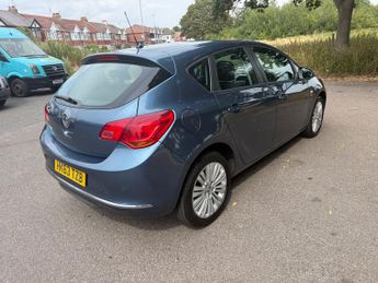 Vauxhall Astra 1.4 16v Energy Hatchback 5dr Petrol Manual Euro 5 (100 ps)