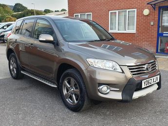 Toyota RAV4 2.2 D-4D XT-R SUV 5dr Diesel Manual 4WD Euro 5 (150 ps)