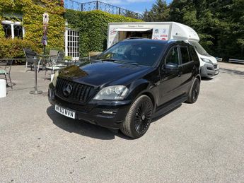 Mercedes-Benz M Class 3.0 ML350 CDI V6 BlueEfficiency Grand Edition (rear entertainmen