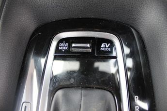 Toyota Corolla 1.8 VVT-h Car Derived Van 5dr Petrol Hybrid HEATED SEATS CRUISE 