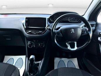 Peugeot 208 1.2 PureTech Allure Euro 6 5dr