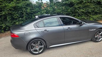 Jaguar XE 2.0d R-Sport Saloon 4dr Diesel Auto AWD Euro 6 (s/s) (180 ps)