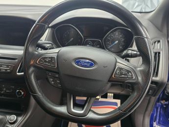 Ford Focus 1.0T EcoBoost ST-Line Auto Euro 6 (s/s) 5dr