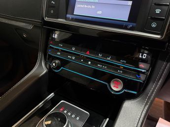 Jaguar F-Pace 2.0 D180 R-Sport SUV 5dr Diesel Auto AWD Euro 6 (s/s) (180 ps)