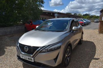 Nissan Qashqai 1.3 DIG-T MHEV N-Connecta XTRON Euro 6 (s/s) 5dr