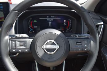 Nissan Qashqai 1.3 DIG-T MHEV Acenta Premium XTRON Euro 6 (s/s) 5dr