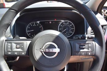 Nissan Qashqai 1.3 DIG-T MHEV Acenta Premium XTRON Euro 6 (s/s) 5dr