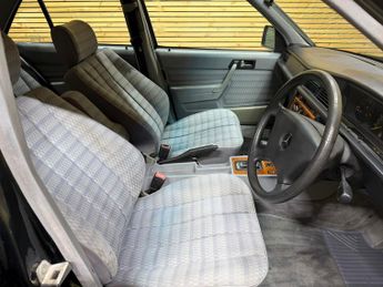 Mercedes-Benz 190 E