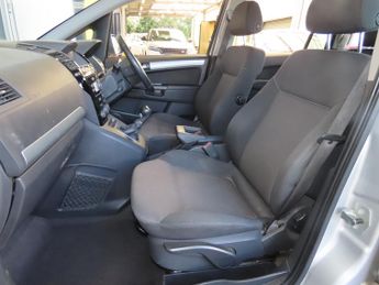 Vauxhall Zafira 1.6 16V Design MPV 5dr Petrol Manual Euro 5 (SNav) (115 ps)
