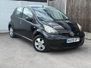 Toyota AYGO 1.0 VVT-i Black Hatchback 5dr Petrol Manual Euro 4 (AC) (67 bhp)
