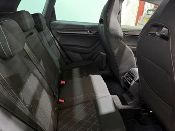 Skoda Karoq 2.0 TDI SportLine SUV 5dr Diesel DSG 4WD Euro 6 (s/s) (150 ps)