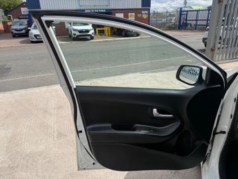 Kia Picanto 1.25 SE Hatchback 5dr Petrol Auto Euro 6 (84 bhp)