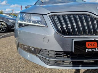Skoda Superb 2.0 TDI Laurin & Klement Hatchback DSG - ONLY 40000 MILES - AUTO
