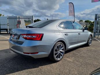 Skoda Superb 2.0 TDI Laurin & Klement Hatchback DSG - ONLY 40000 MILES - AUTO
