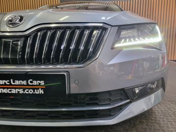 Skoda Superb 2.0 TDI Laurin & Klement Hatchback DSG - ONLY 40000 MILES - AUTO