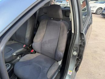 Honda Jazz 1.4 i-VTEC ES Hatchback 5dr Petrol CVT Euro 5 (99 ps)