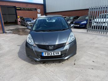 Honda Jazz 1.4 i-VTEC ES Hatchback 5dr Petrol CVT Euro 5 (99 ps)