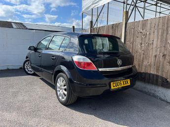 Vauxhall Astra 1.8i 16v Elite Hatchback 5dr Petrol Automatic (197 g/km, 123 bhp