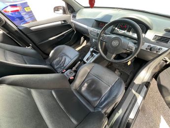 Vauxhall Astra 1.8i 16v Elite Hatchback 5dr Petrol Automatic (197 g/km, 123 bhp