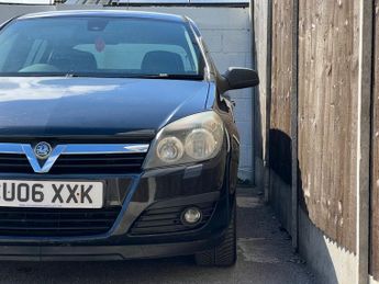 Vauxhall Astra 1.8i 16v Elite Hatchback 5dr Petrol Automatic (197 g/km, 123 bhp