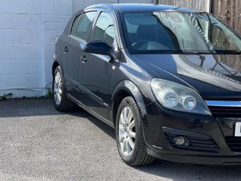 Vauxhall Astra 1.8i 16v Elite Hatchback 5dr Petrol Automatic (197 g/km, 123 bhp