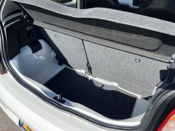 SEAT Mii 1.0 12v Design Mii Hatchback 5dr Petrol Manual Euro 6 (60 ps)