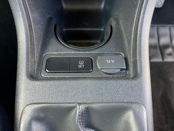 SEAT Mii 1.0 12v Design Mii Hatchback 5dr Petrol Manual Euro 6 (60 ps)