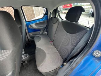 Toyota Aygo 1.0 VVT-i Blue Hatchback 5dr Petrol MultiMode Euro 4 (67 bhp)