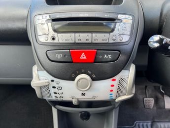 Toyota Aygo 1.0 VVT-i Blue Hatchback 5dr Petrol MultiMode Euro 4 (67 bhp)