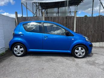 Toyota Aygo 1.0 VVT-i Blue Hatchback 5dr Petrol MultiMode Euro 4 (67 bhp)