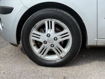 Hyundai i10 1.2 Comfort Hatchback 5dr Petrol Auto Euro 4 (77 bhp)