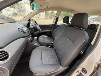 Hyundai i10 1.2 Comfort Hatchback 5dr Petrol Auto Euro 4 (77 bhp)
