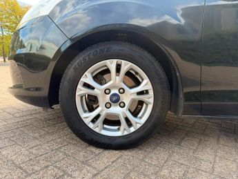 Ford B-MAX 1.6 Zetec Navigator MPV 5dr Petrol Powershift Euro 6 (105 ps)