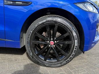Jaguar F-Pace 2.0 D180 R-Sport SUV 5dr Diesel Auto AWD Euro 6 (s/s) (180 ps)