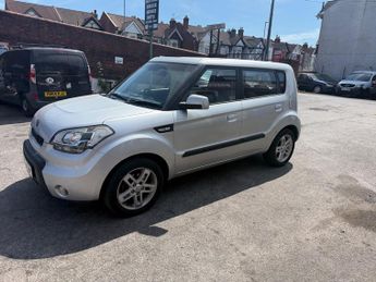 Kia Soul 1.6 2 SUV 5dr Petrol Manual Euro 4 (124 bhp)