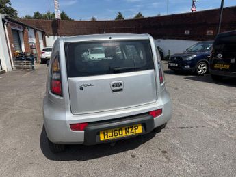 Kia Soul 1.6 2 SUV 5dr Petrol Manual Euro 4 (124 bhp)
