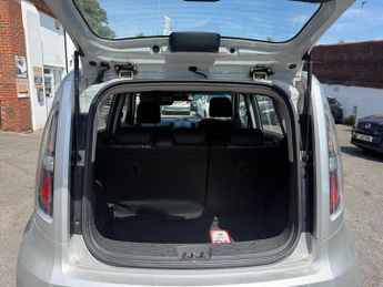 Kia Soul 1.6 2 SUV 5dr Petrol Manual Euro 4 (124 bhp)