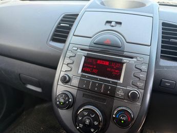 Kia Soul 1.6 2 SUV 5dr Petrol Manual Euro 4 (124 bhp)