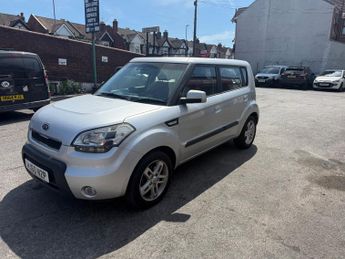 Kia Soul 1.6 2 SUV 5dr Petrol Manual Euro 4 (124 bhp)