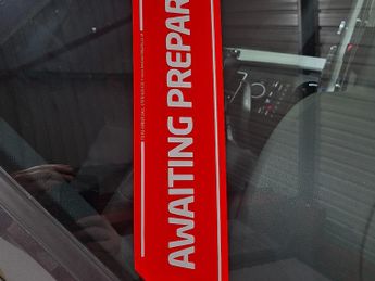 Audi A4 Avant 2.0 TDI S line Estate 5dr Diesel S Tronic Euro 6 (s/s) (150 ps)