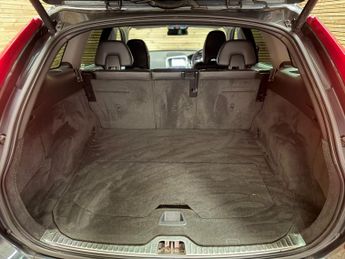 Volvo XC60 2.4 D5 SE Lux Nav SUV 5dr Diesel Geartronic AWD Euro 5 (215 ps)