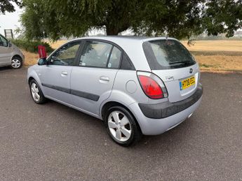 Kia Rio 1.4 3 Hatchback 5dr Petrol Manual (150 g/km, 95 bhp)