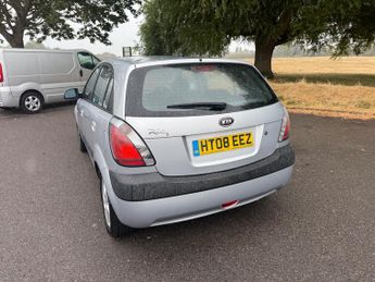 Kia Rio 1.4 3 Hatchback 5dr Petrol Manual (150 g/km, 95 bhp)