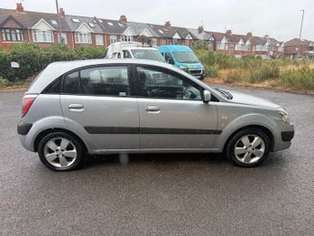 Kia Rio 1.4 3 Hatchback 5dr Petrol Manual (150 g/km, 95 bhp)