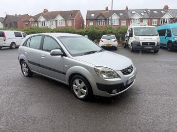 Kia Rio 1.4 3 Hatchback 5dr Petrol Manual (150 g/km, 95 bhp)