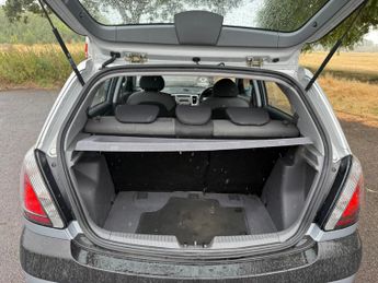 Kia Rio 1.4 3 Hatchback 5dr Petrol Manual (150 g/km, 95 bhp)