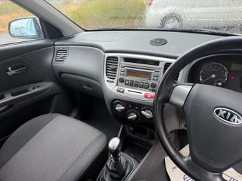Kia Rio 1.4 3 Hatchback 5dr Petrol Manual (150 g/km, 95 bhp)