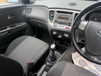 Kia Rio 1.4 3 Hatchback 5dr Petrol Manual (150 g/km, 95 bhp)