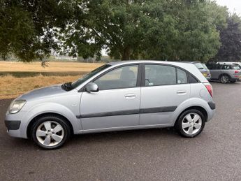 Kia Rio 1.4 3 Hatchback 5dr Petrol Manual (150 g/km, 95 bhp)